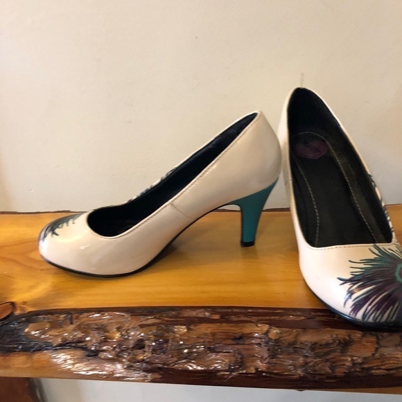 Tuk size 6 - Picture 2 of 2